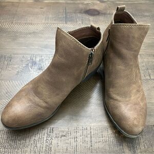 Madden Girl Ankle Boots Size 8 Bolerooo brown vegan leather  double side zip‎